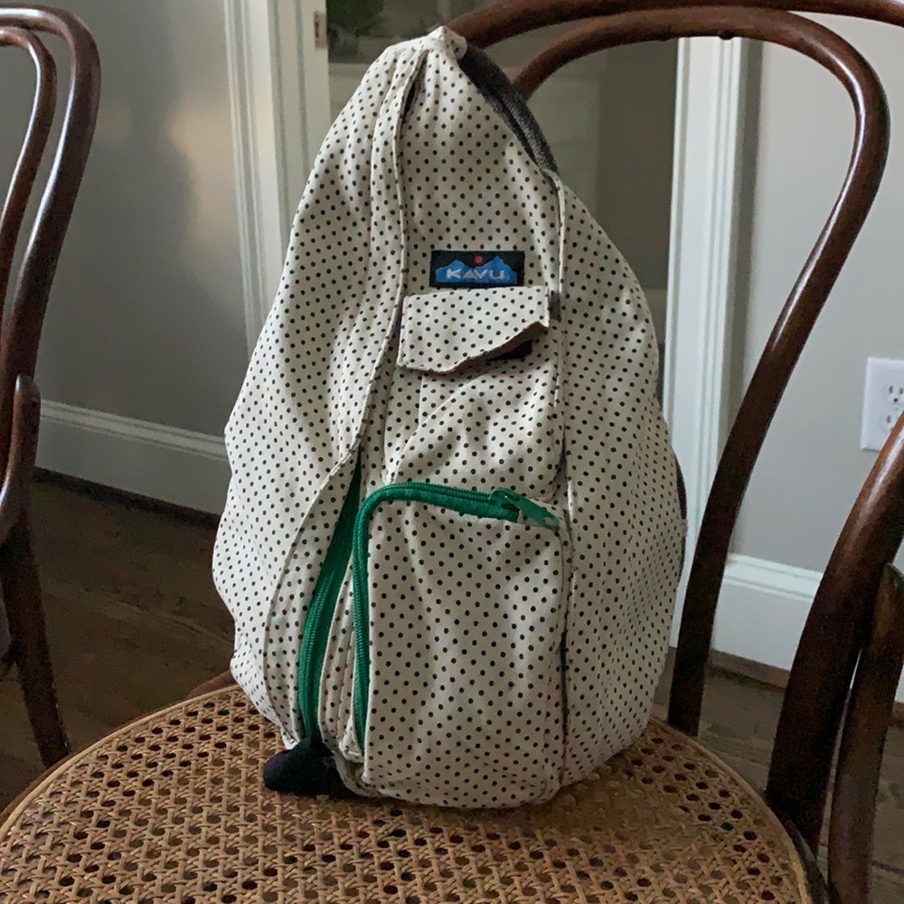 KAVE cross body, like new!!